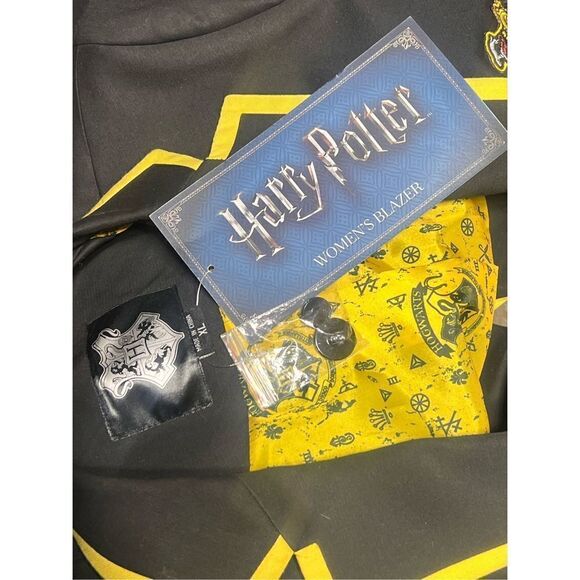 Harry Potter Hufflepuff NWT Women's Blazer Size XLarge - Picture 4 of 5